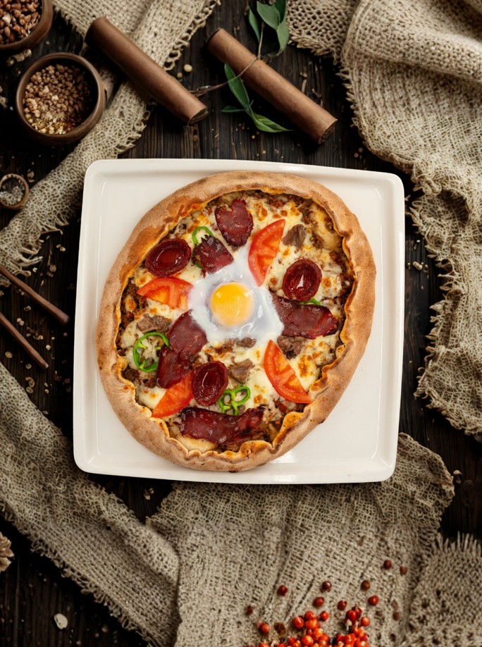 Ekşi Mayalı Karışık Trabzon Pidesi